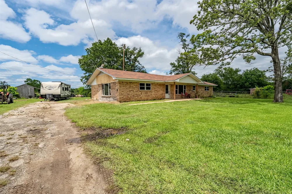 7037 E U.S. HWY 80 Hawkins, TX 75765