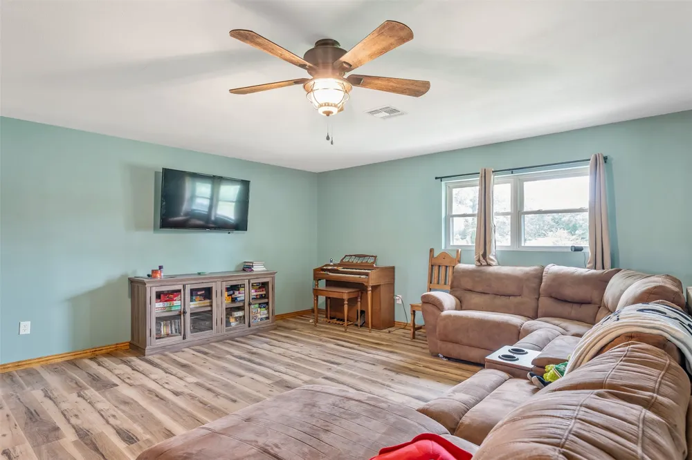 7037 E U.S. HWY 80 Hawkins, TX 75765