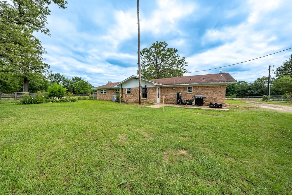 7037 E U.S. HWY 80 Hawkins, TX 75765