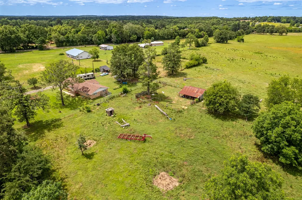 7037 E U.S. HWY 80 Hawkins, TX 75765