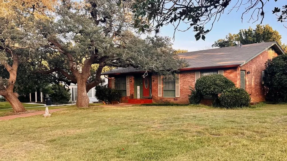 325 E Rainey Street Mason, TX 76856