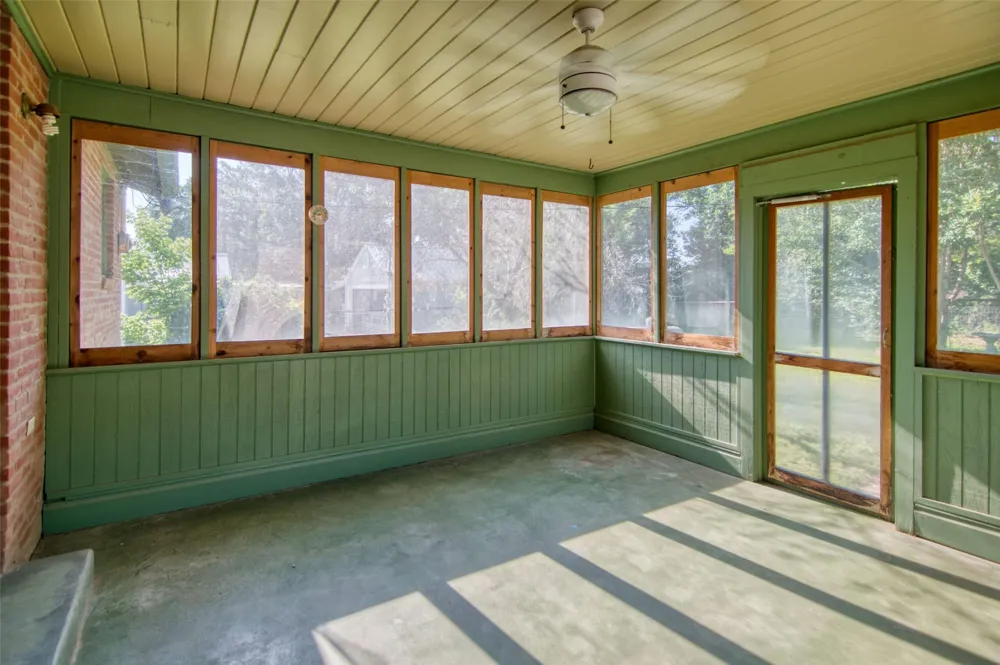 325 E Rainey Street Mason, TX 76856