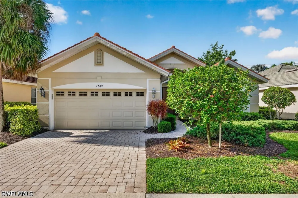 Winding Oaks Way Naples, FL 34109