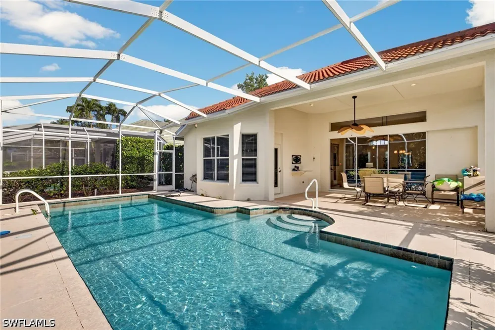 Winding Oaks Way Naples, FL 34109