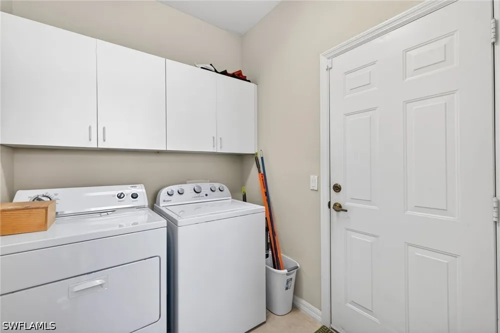 Winding Oaks Way Naples, FL 34109