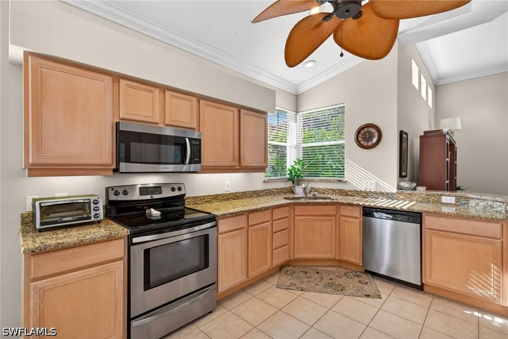 Winding Oaks Way Naples, FL 34109