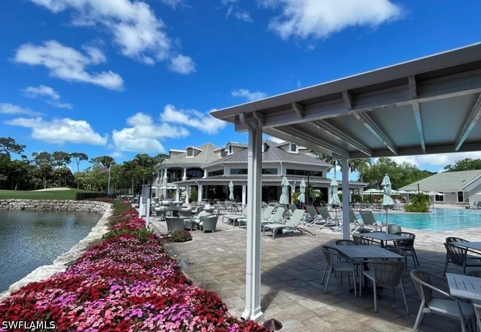 Winding Oaks Way Naples, FL 34109
