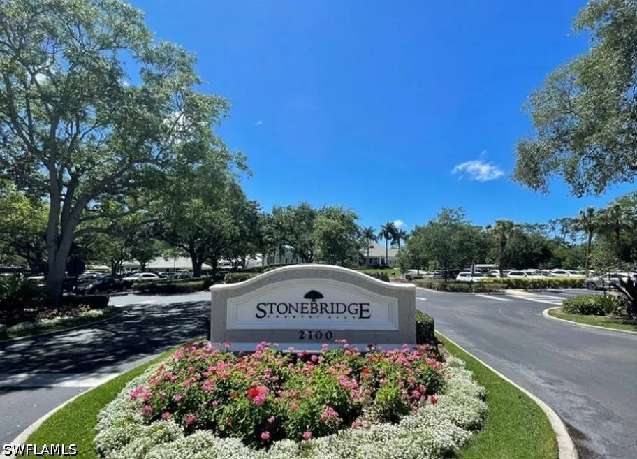 Winding Oaks Way Naples, FL 34109