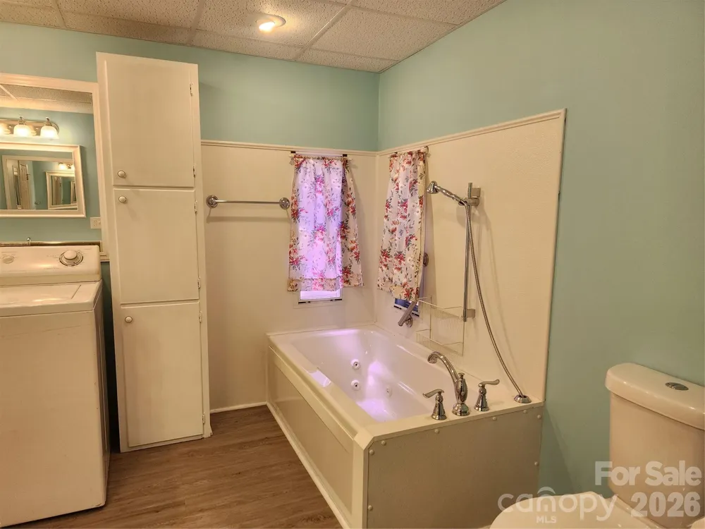 189 Brook Creek Drive Troutman, NC 28166