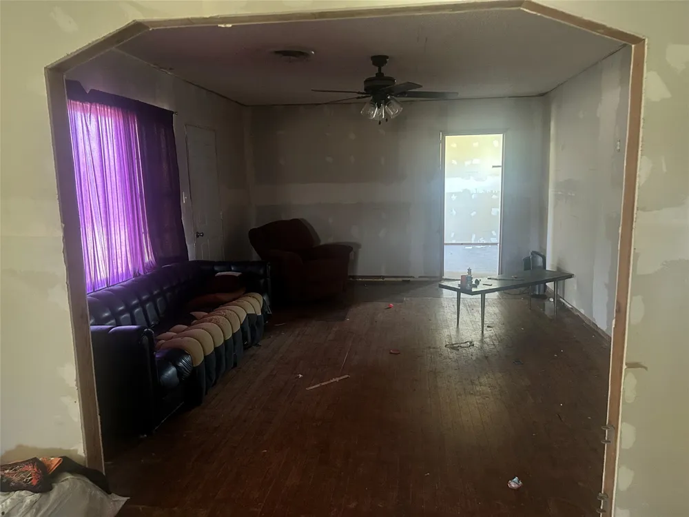 504 Cedar Megargel, TX 76370