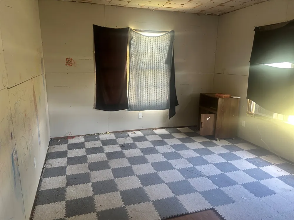 504 Cedar Megargel, TX 76370