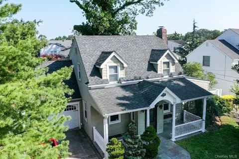 11 E Webster Street