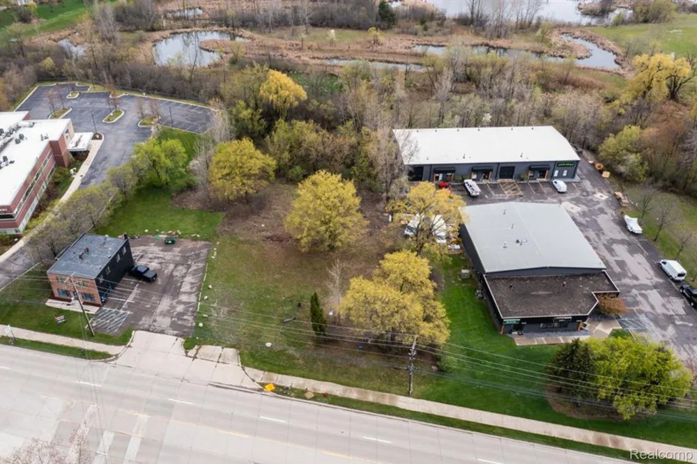 44911 Grand River Avenue Novi City, MI 48375