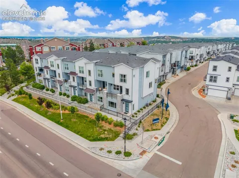 3404 Berg Point