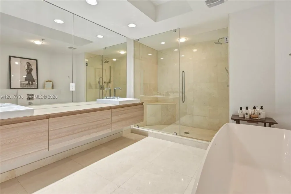 17301 Biscayne Blvd #605 North Miami Beach, FL 33160