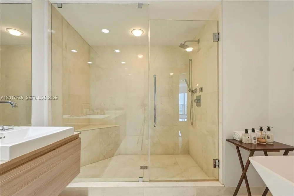 17301 Biscayne Blvd #605 North Miami Beach, FL 33160