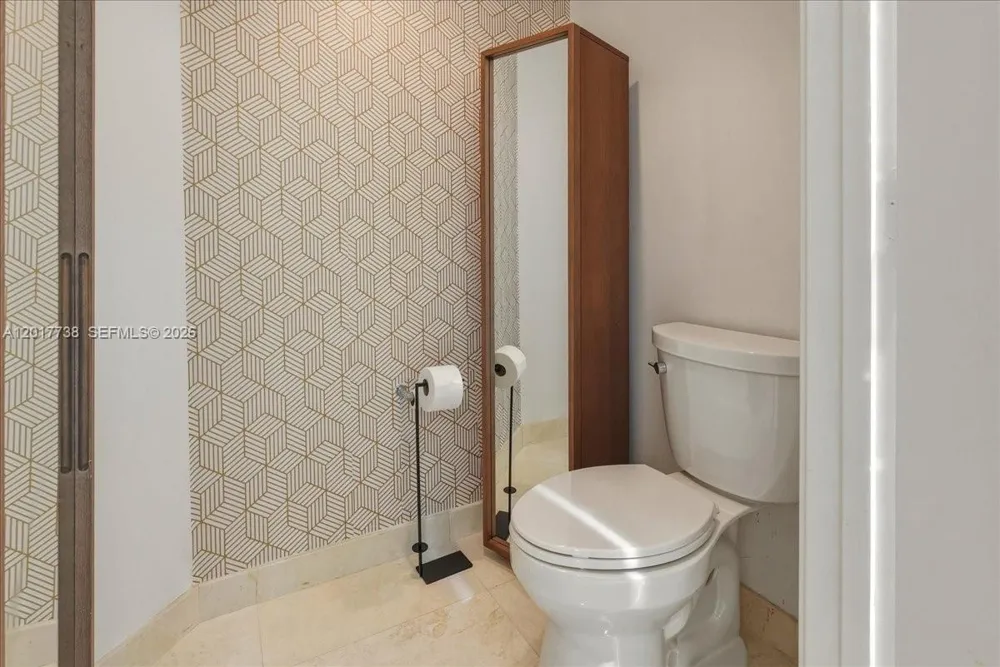 17301 Biscayne Blvd #605 North Miami Beach, FL 33160