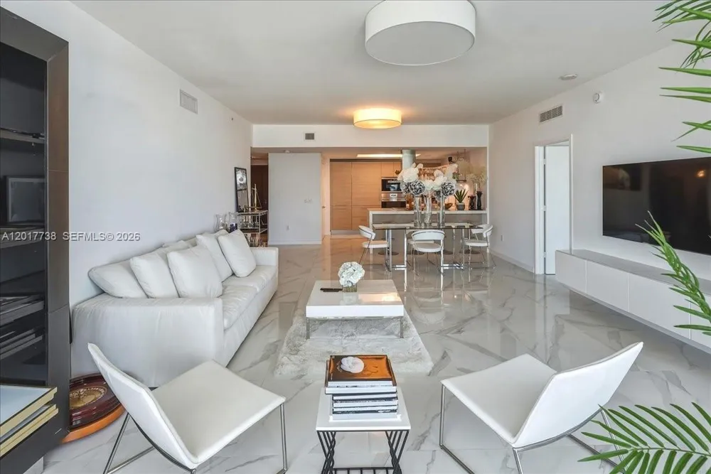 17301 Biscayne Blvd #605 North Miami Beach, FL 33160