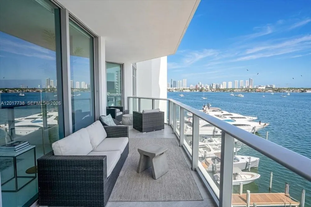 17301 Biscayne Blvd #605 North Miami Beach, FL 33160