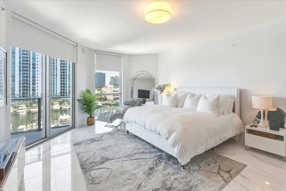 17301 Biscayne Blvd #605 North Miami Beach, FL 33160