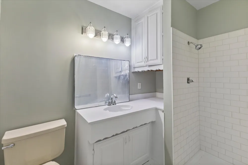 312 E Cottonwood Street Leonard, TX 75452