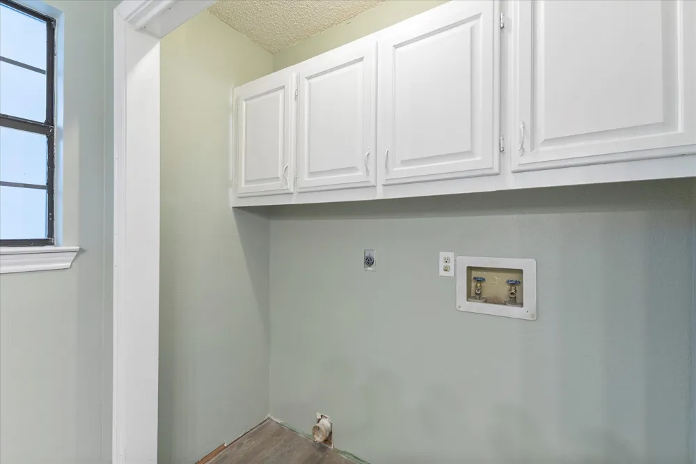 312 E Cottonwood Street Leonard, TX 75452