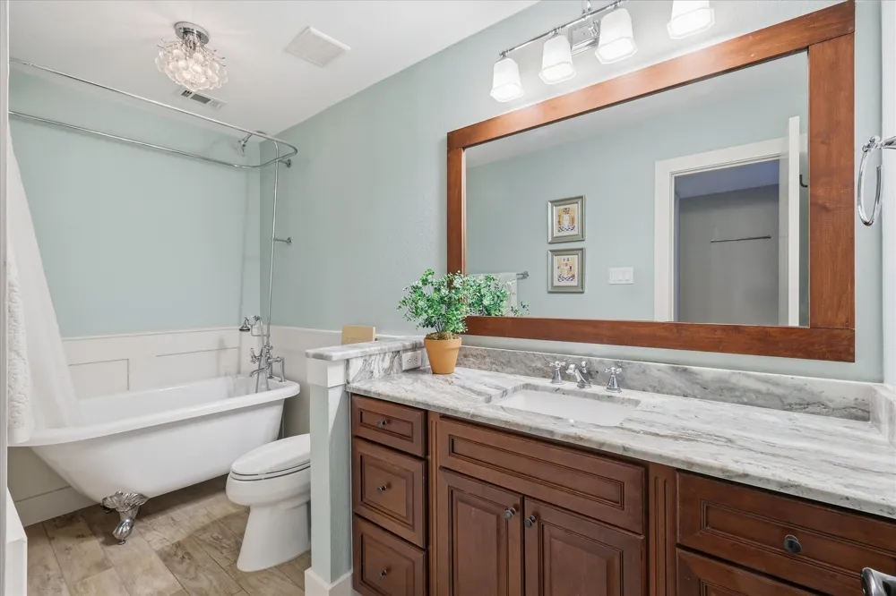 122 Brookdale Drive Highland Village, TX 75077