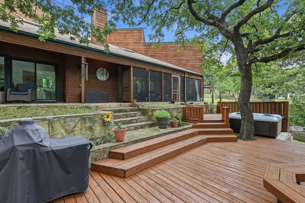 122 Brookdale Drive Highland Village, TX 75077