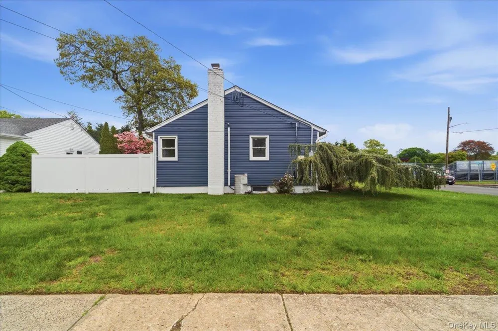 1871 Relyea Drive Merrick, NY 11566