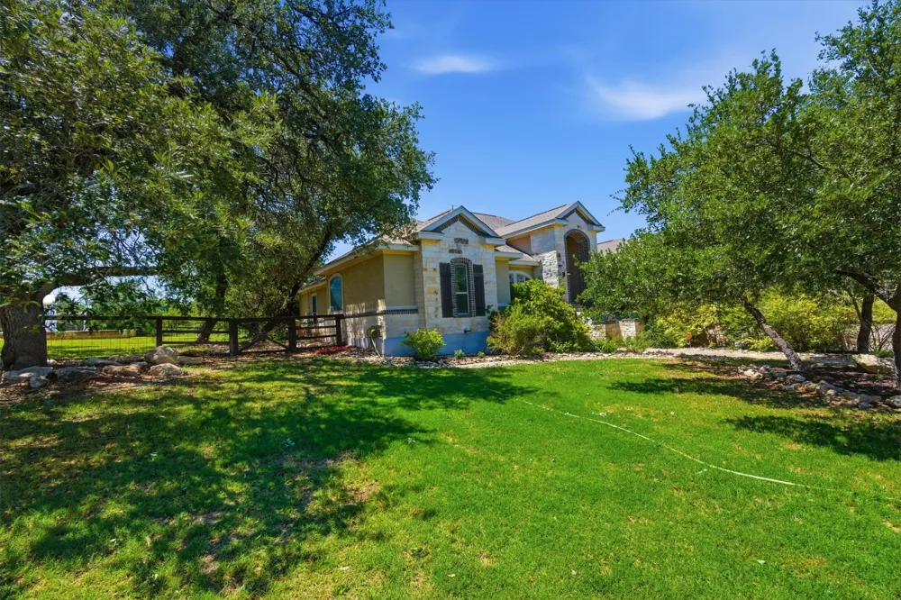 1106 Private Road 3702 San Antonio, TX 78253