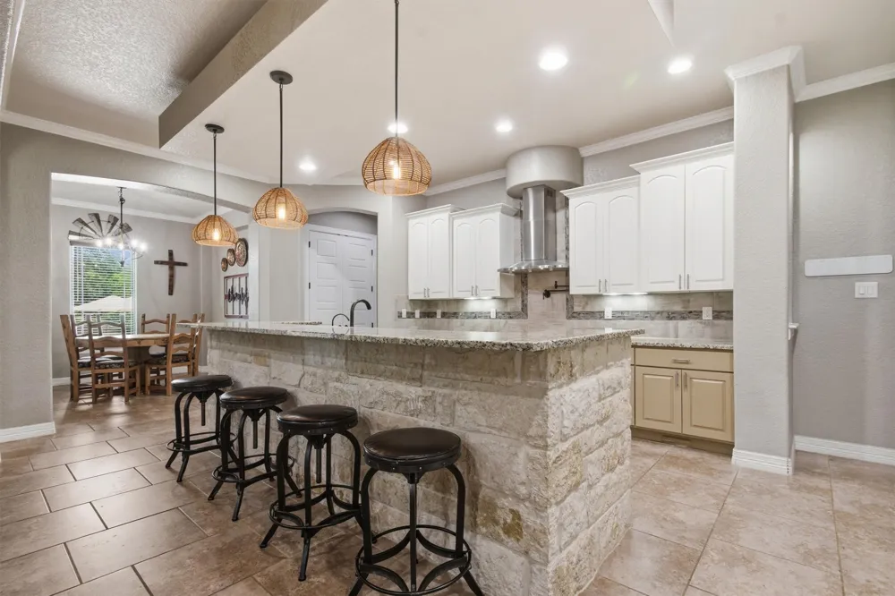 1106 Private Road 3702 San Antonio, TX 78253