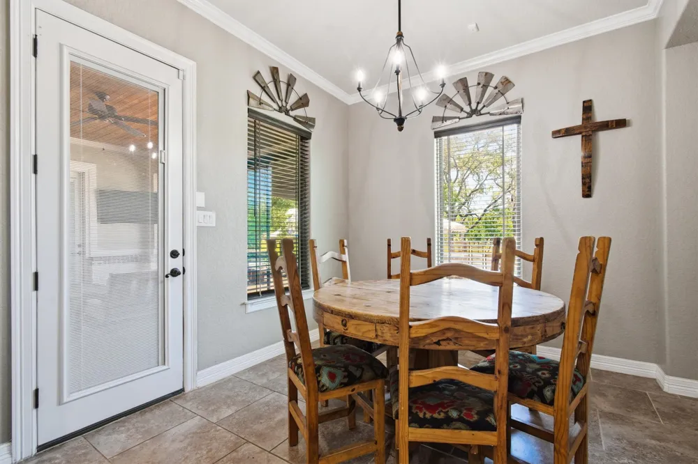 1106 Private Road 3702 San Antonio, TX 78253