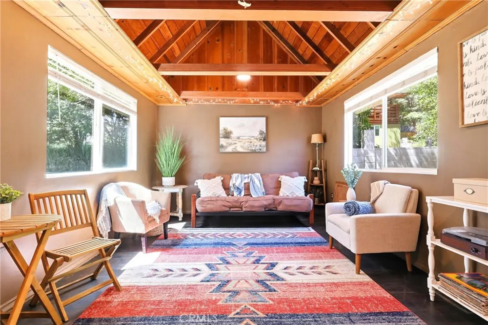 222 Craghill Cedar Glen, CA 92321