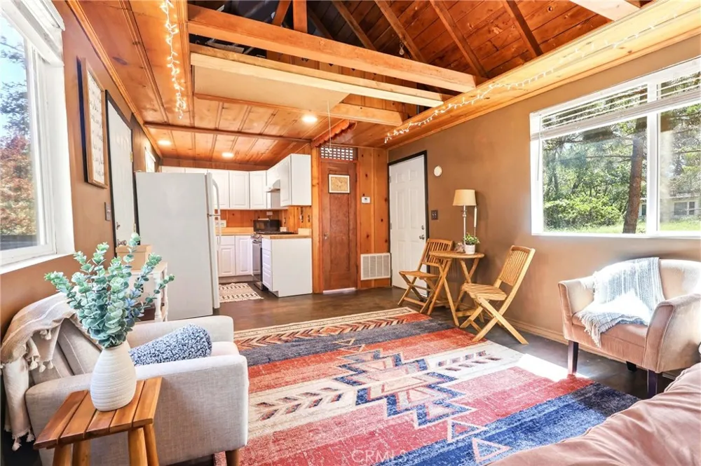 222 Craghill Cedar Glen, CA 92321