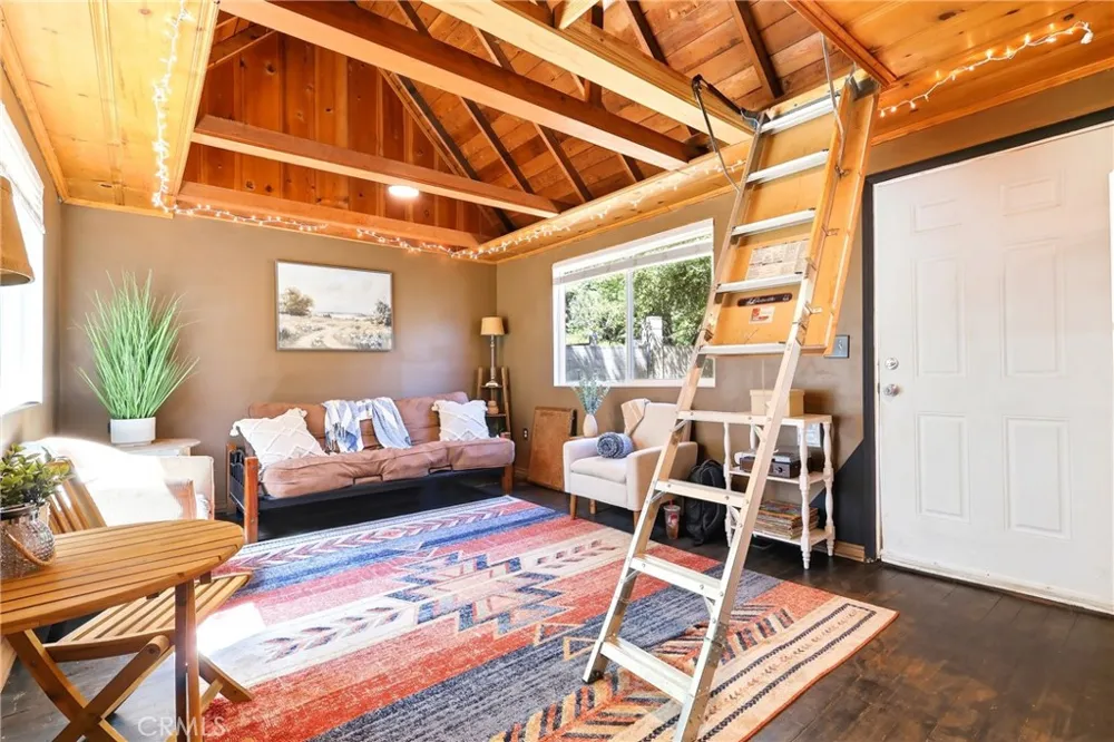 222 Craghill Cedar Glen, CA 92321