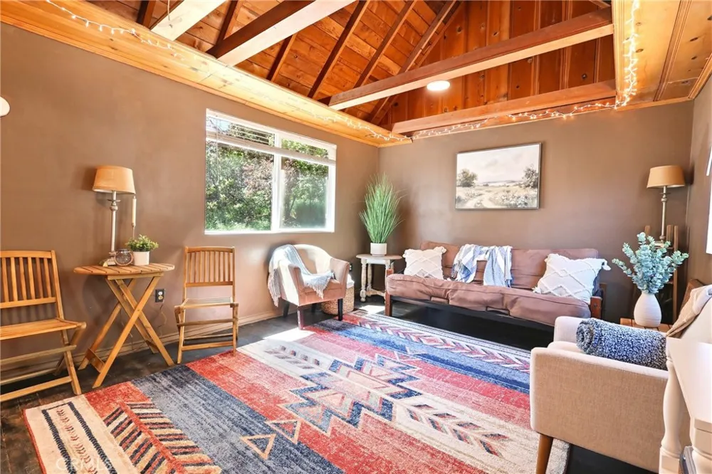 222 Craghill Cedar Glen, CA 92321