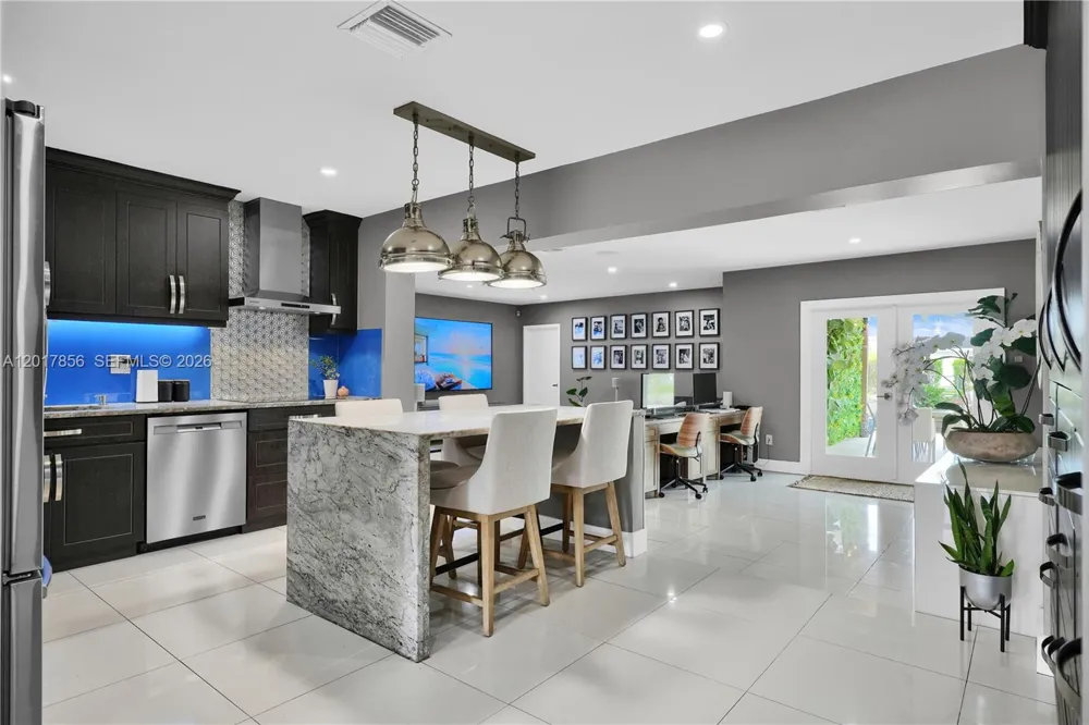 5241 SW 104th Ave Miami, FL 33165