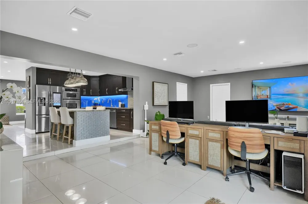 5241 SW 104th Ave Miami, FL 33165