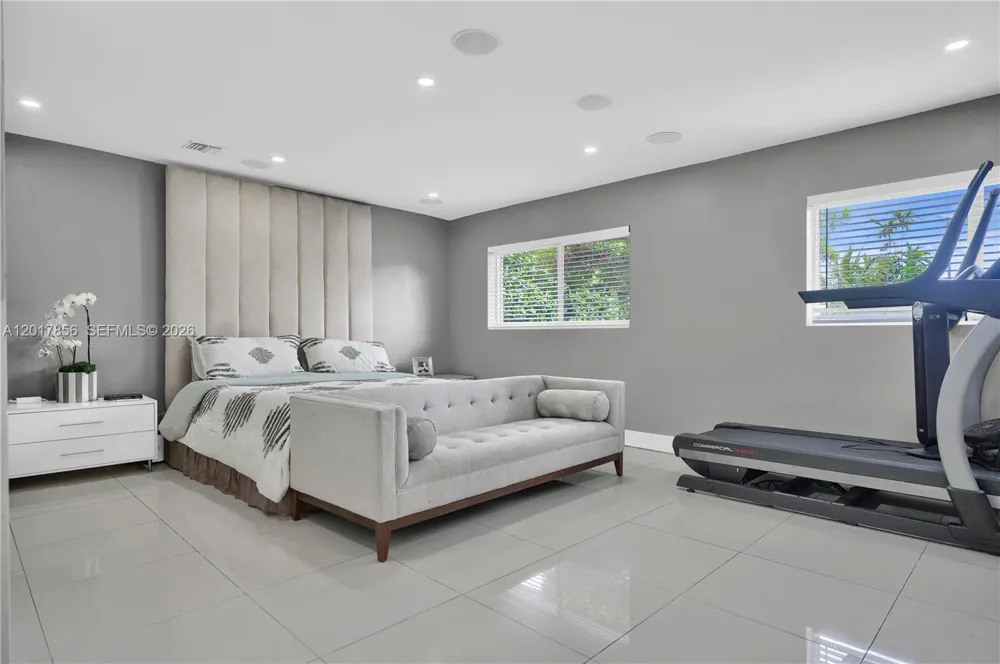 5241 SW 104th Ave Miami, FL 33165