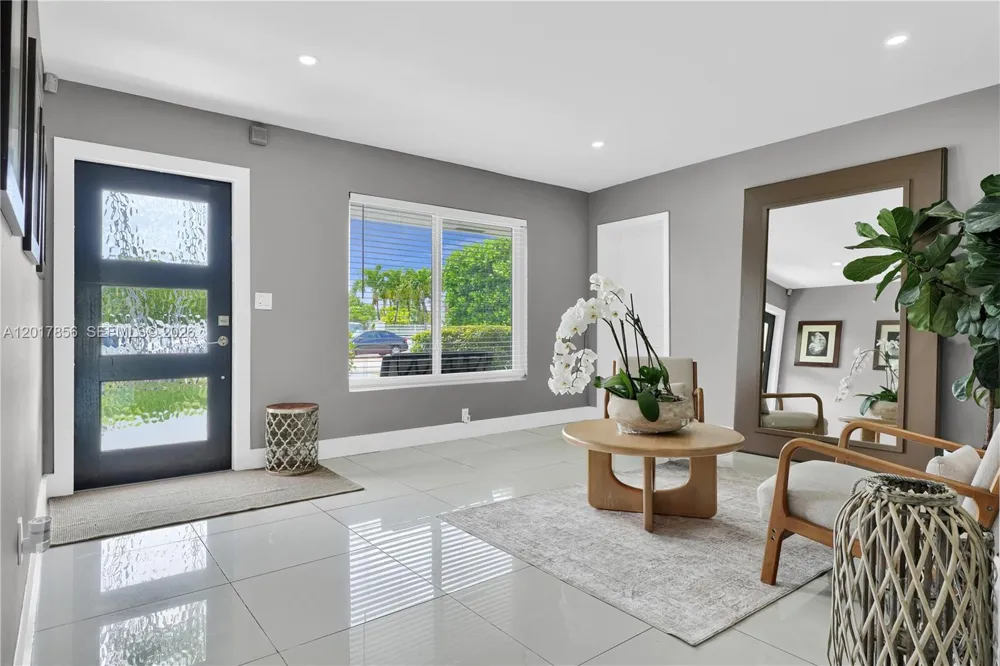 5241 SW 104th Ave Miami, FL 33165
