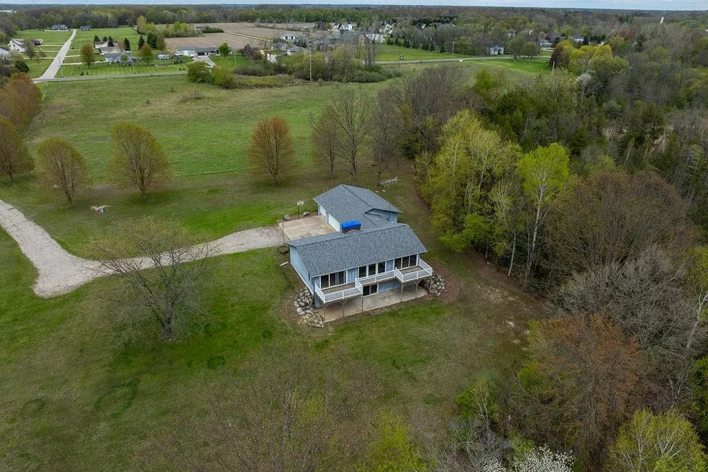 3290 E River Union Charter Township, MI 48858