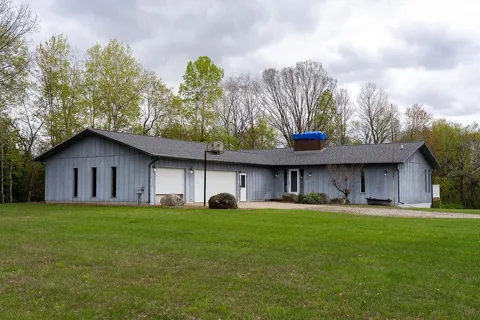 3290 E River