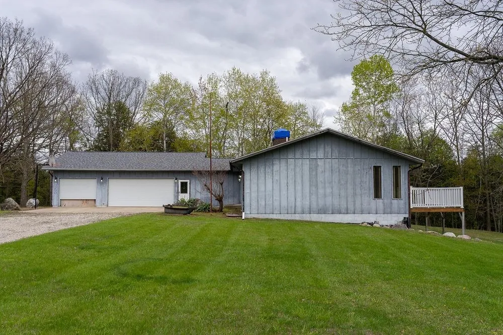 3290 E River Union Charter Township, MI 48858