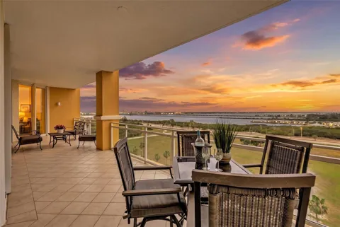 130 RIVIERA DUNES WAY #804