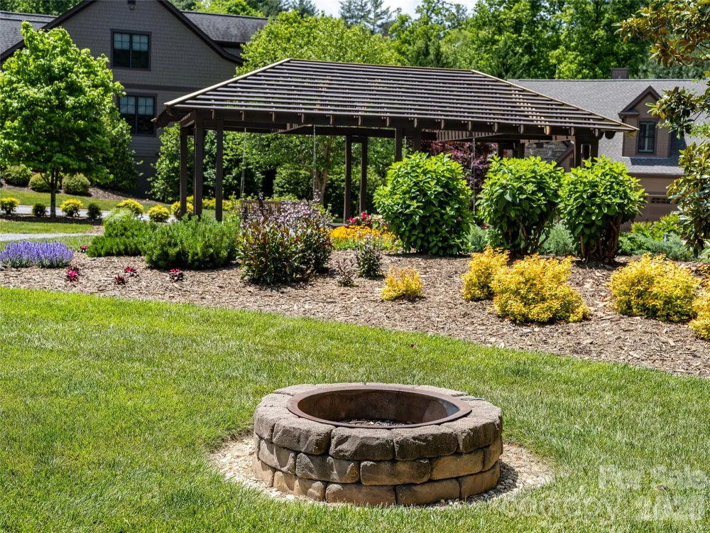50 Meadow Village Lane Asheville, NC 28803