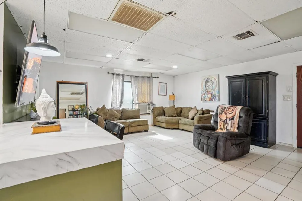2154 Riviera Court Thermal, CA 92274