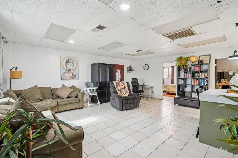 2154 Riviera Court Thermal, CA 92274