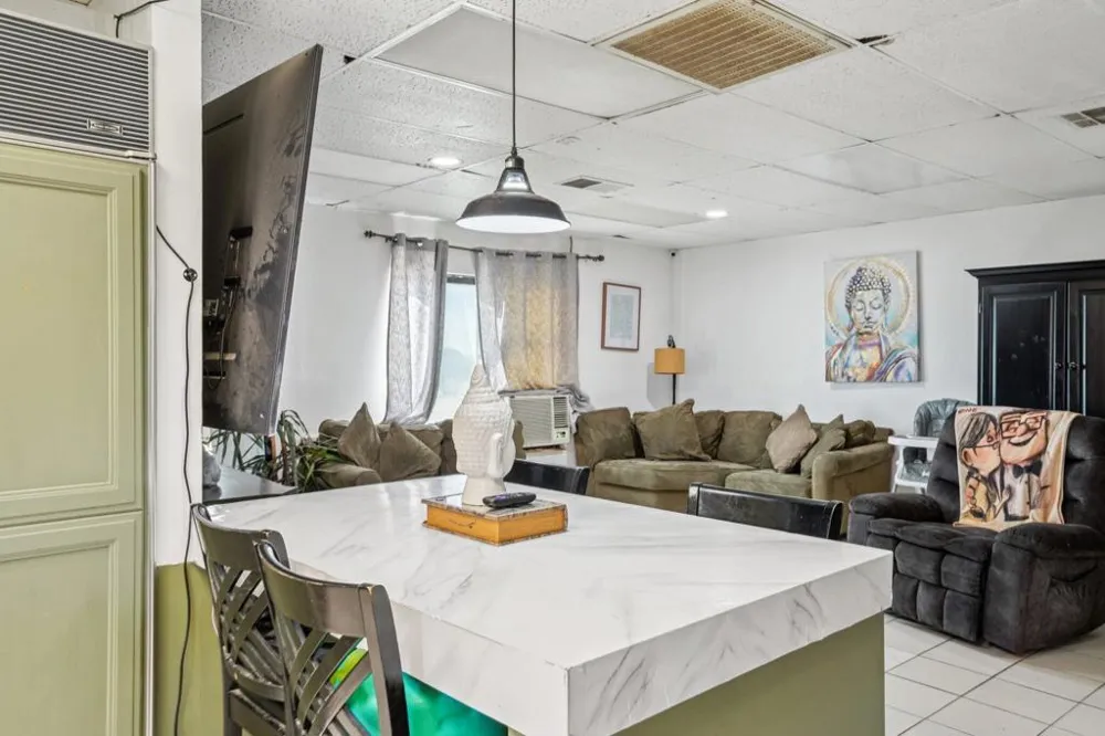 2154 Riviera Court Thermal, CA 92274