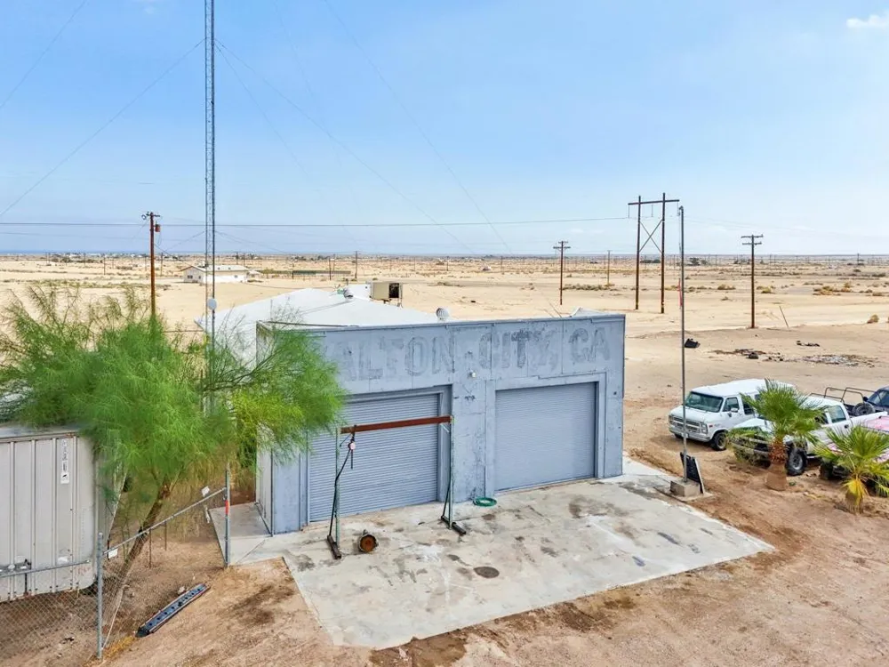 2154 Riviera Court Thermal, CA 92274