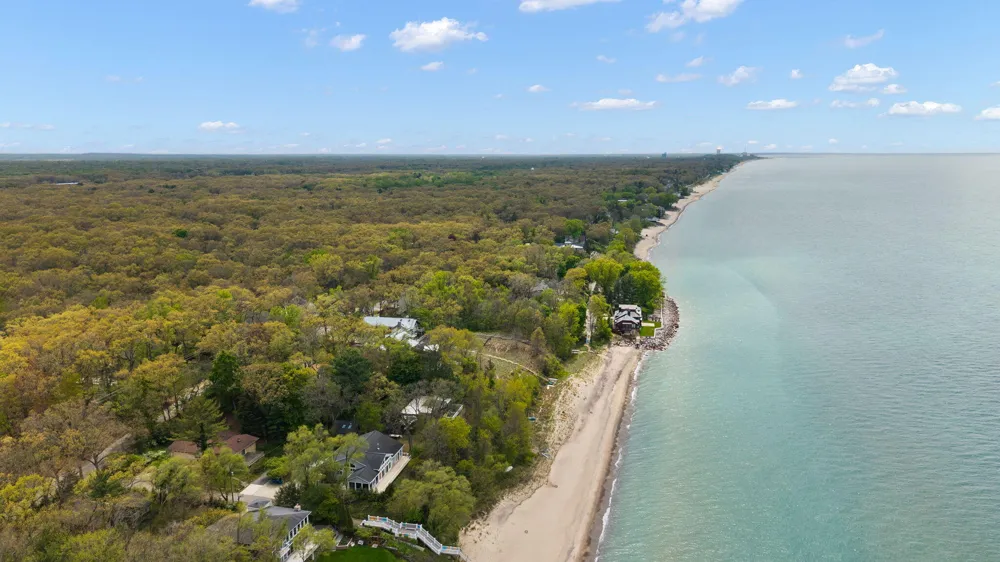 30 Briarwood Trail New Buffalo, MI 49117